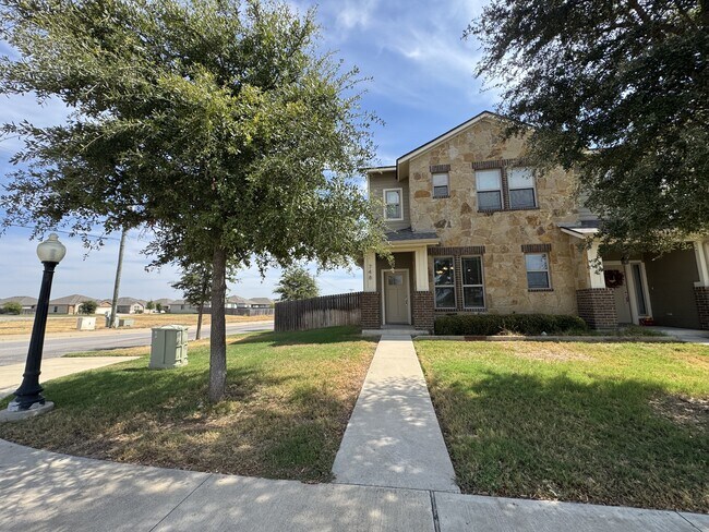 Building Photo - 748 Westfield Blvd