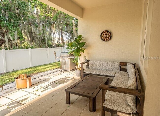 Building Photo - 10405 Waterstone Dr