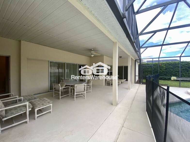 Building Photo - 313 Burford Cir