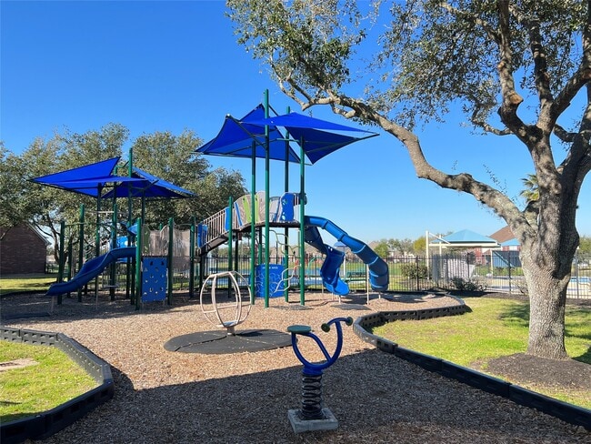 Building Photo - 9004 Sunrise Trail