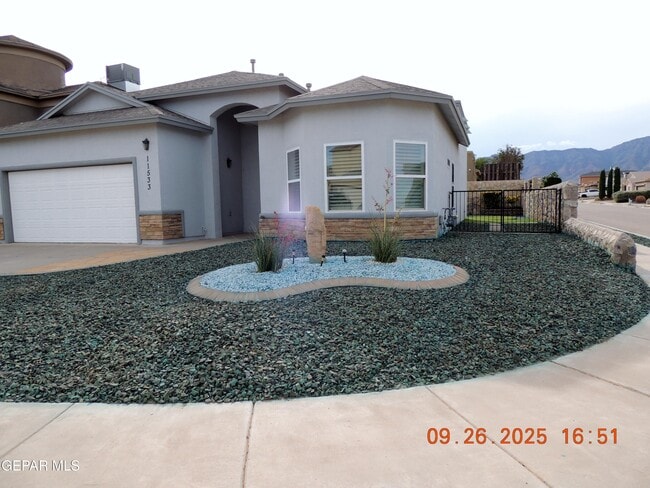 Building Photo - 11533 Robert Lennox Dr