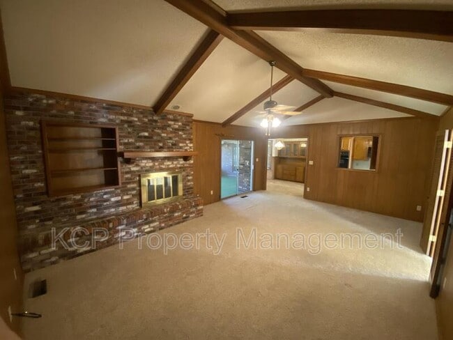 Building Photo - 7601 Oxford Pl