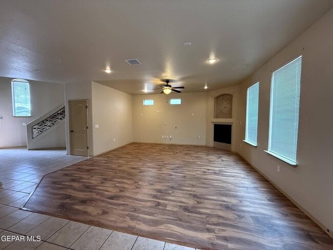 Building Photo - 11533 Merejildo Madrid St