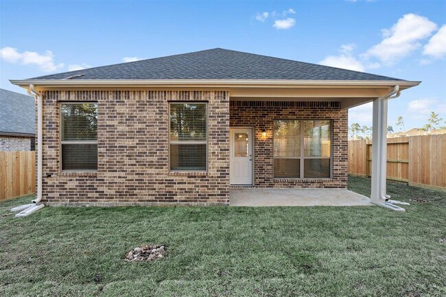 Building Photo - 119 Lukewood Cir
