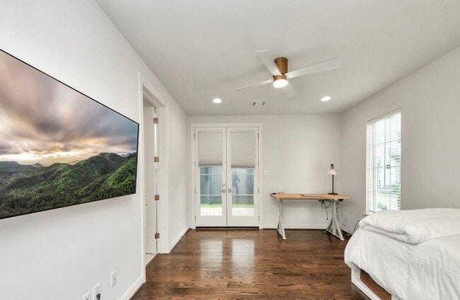 Building Photo - 15623 Broad St