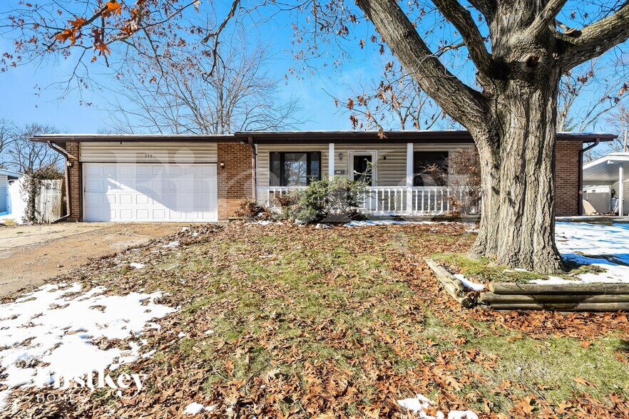 Building Photo - 255 Mohican Ln