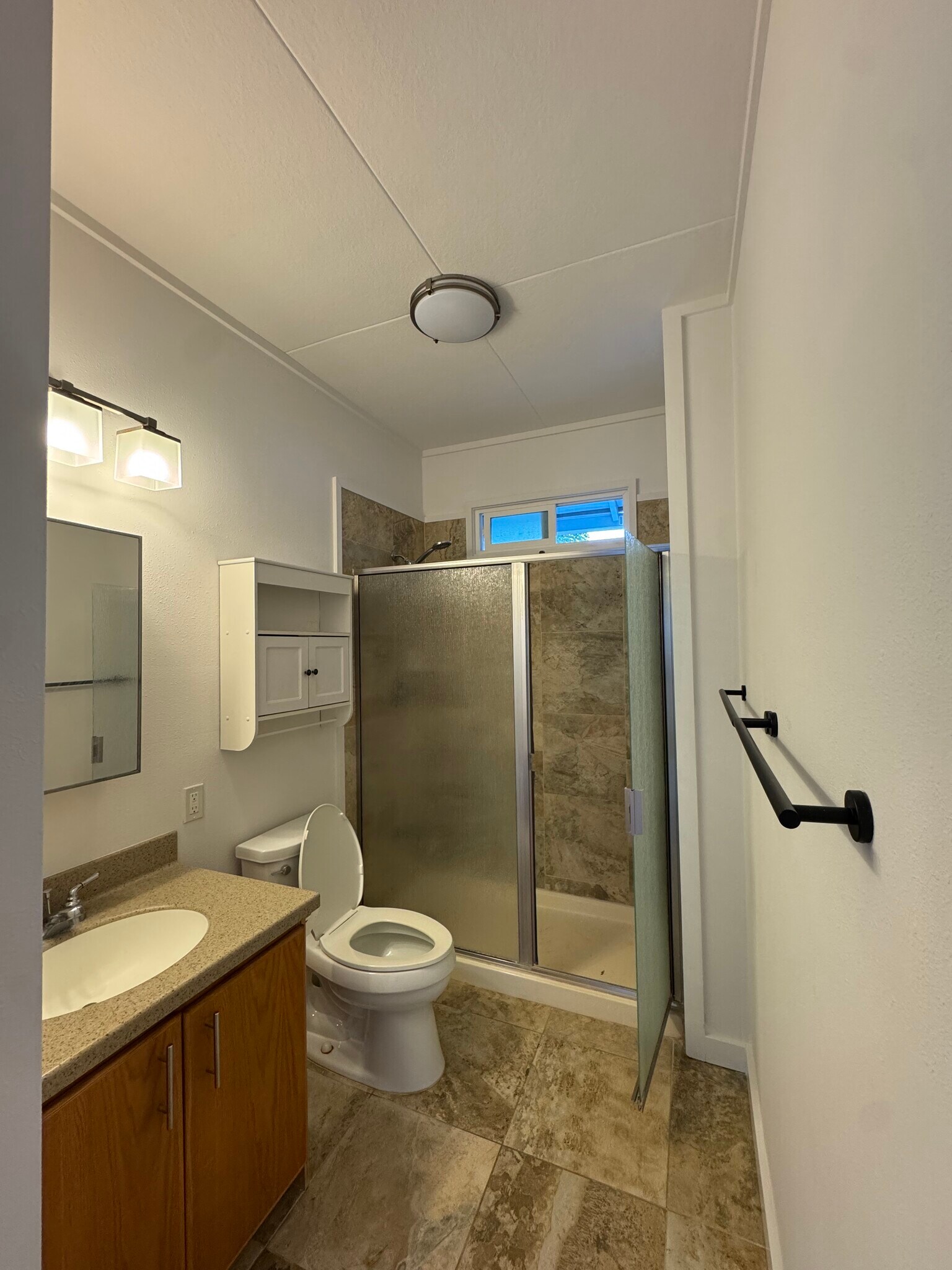 Building Photo - 1769 Puowaina Dr