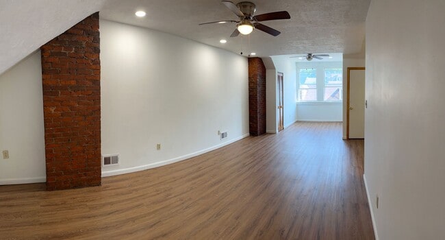 Building Photo - 415 Grant Ave