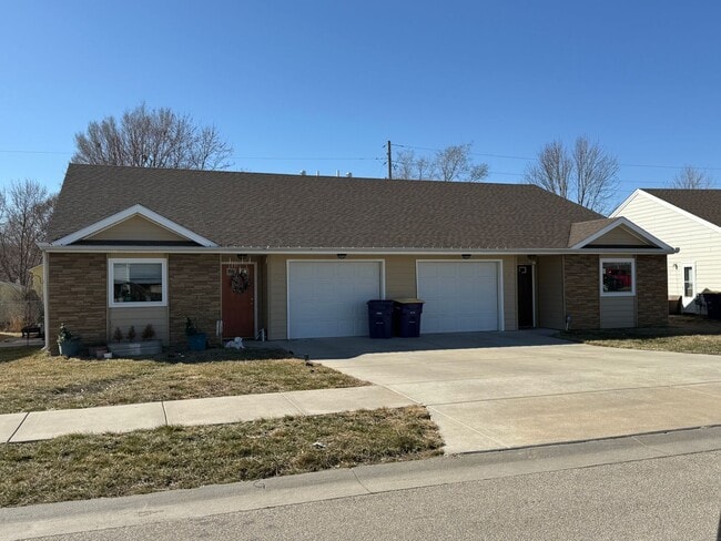 Building Photo - 610 Grainfield St