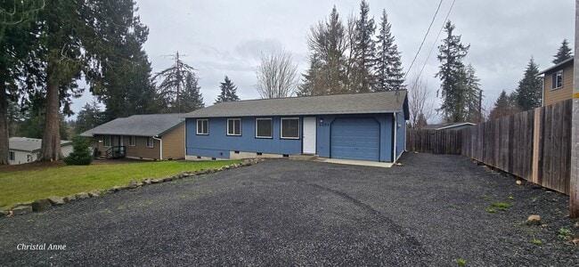 Building Photo - 3 bedroom 1 bath in Shorecrest Neighborhood