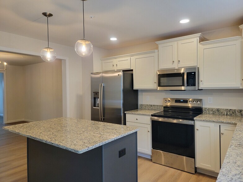 Building Photo - 93 Beech Tree Ct