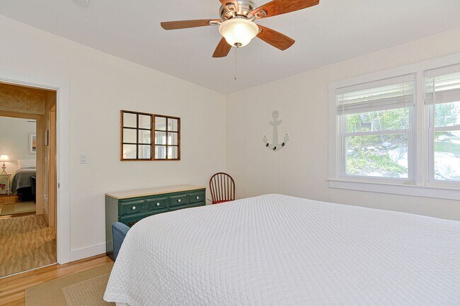 Building Photo - WINTER RENTAL: Two Beaches Cottage