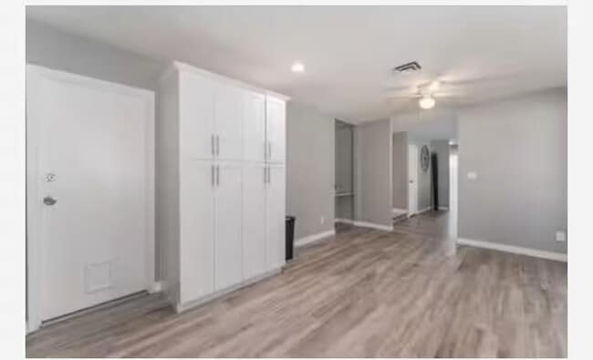 Building Photo - 2608 Yardley St