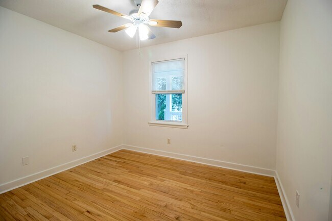 Building Photo - 1515 Sandra Dr