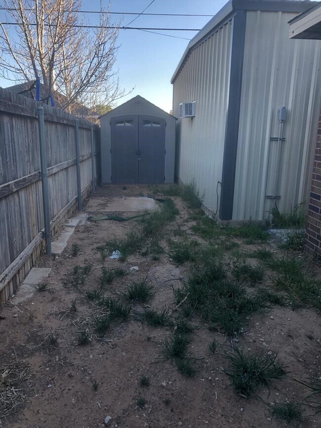 Building Photo - 619 Cabrillo Dr
