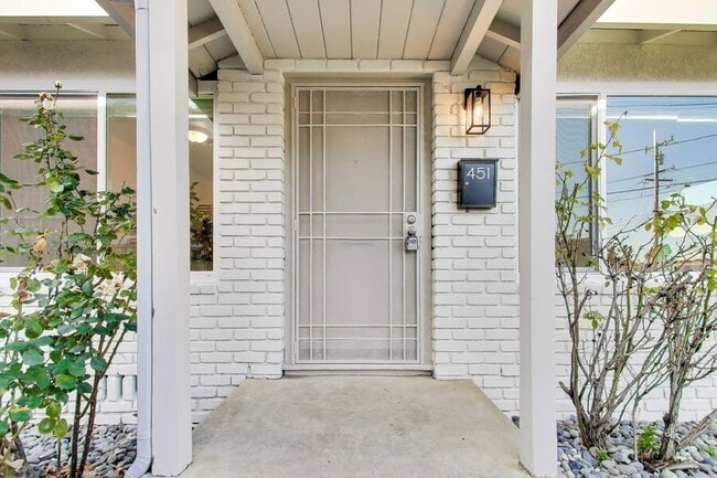 Building Photo - 451 Ruth Ct