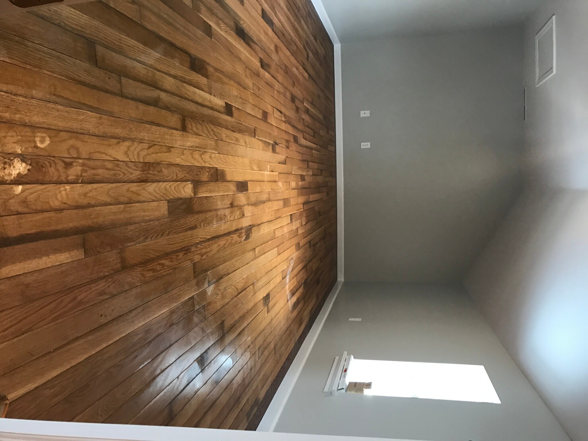 Building Photo - 116 E Main St