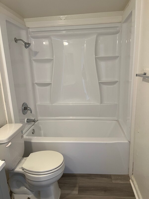 Building Photo - 43711 Challenger Way