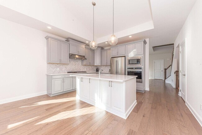 Building Photo - 3341 Roseford Blvd