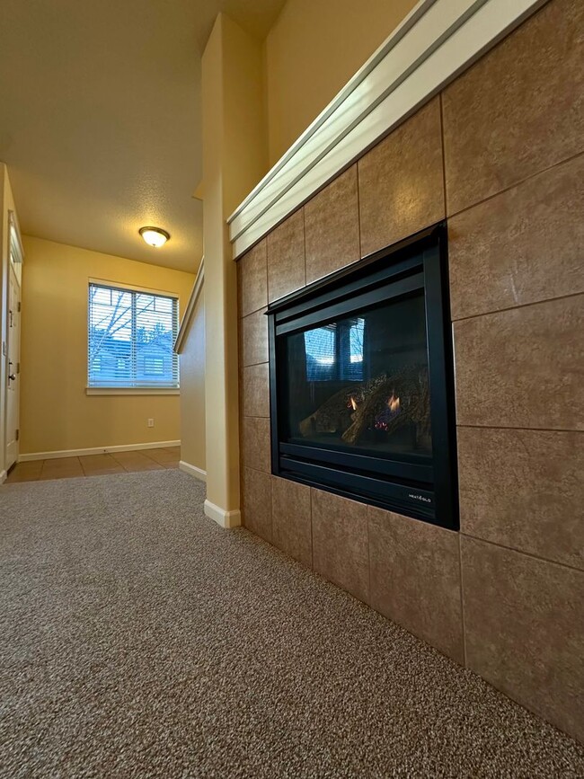 Building Photo - 63114 Dakota Dr