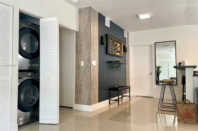 Building Photo - 3132 NW 43rd St