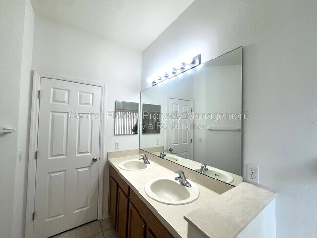 Building Photo - 5716 Port Concorde Ln