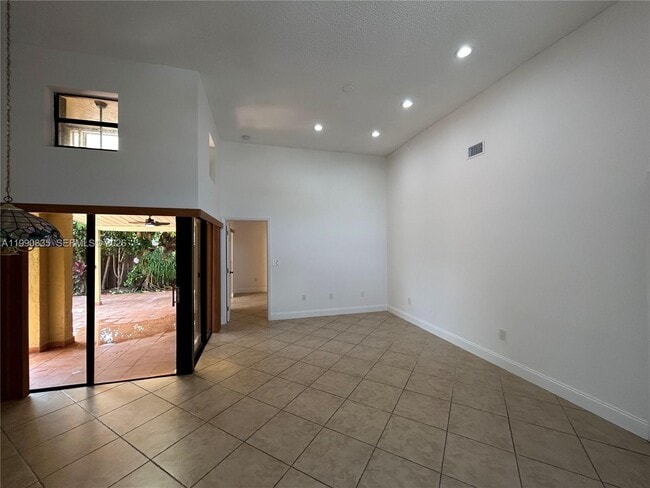 Building Photo - 8910 SW 4th Ln