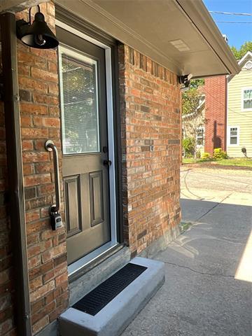 Building Photo - 404 N Board St