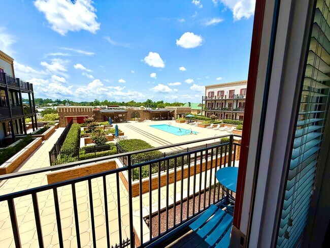 Building Photo - Pristine 1 bedroom, 1 bath in Perkins Rowe
