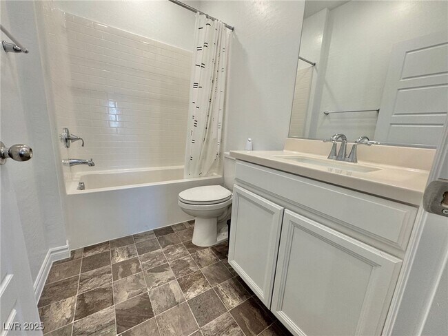 Building Photo - 20 Barbara Ln