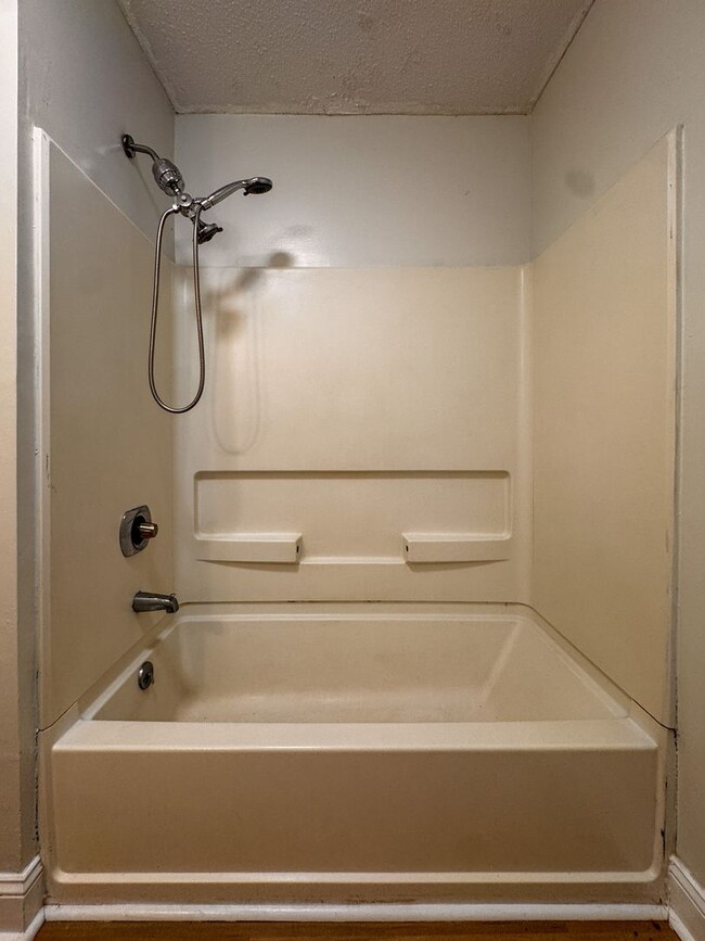 Building Photo - Stylish 3 Bed 2 Bath Home in Jack Britt
