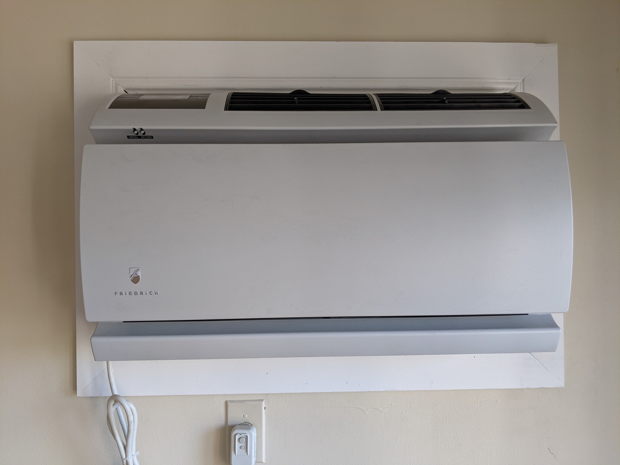 Building Photo - 639 Oakdene Ave