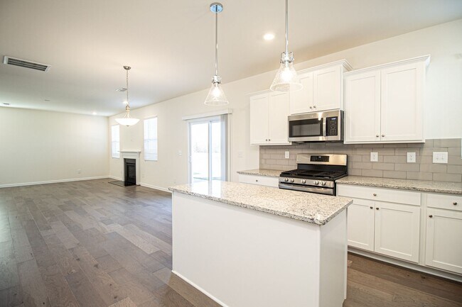Building Photo - (Coming Soon) New 5 Bedrooms home in Indian Trail!
