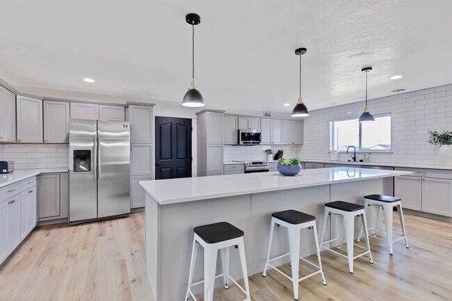 Building Photo - 4611 S Merrivale Pl