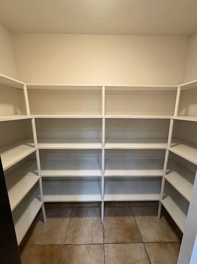 Building Photo - NW Visalia Home coming soon!