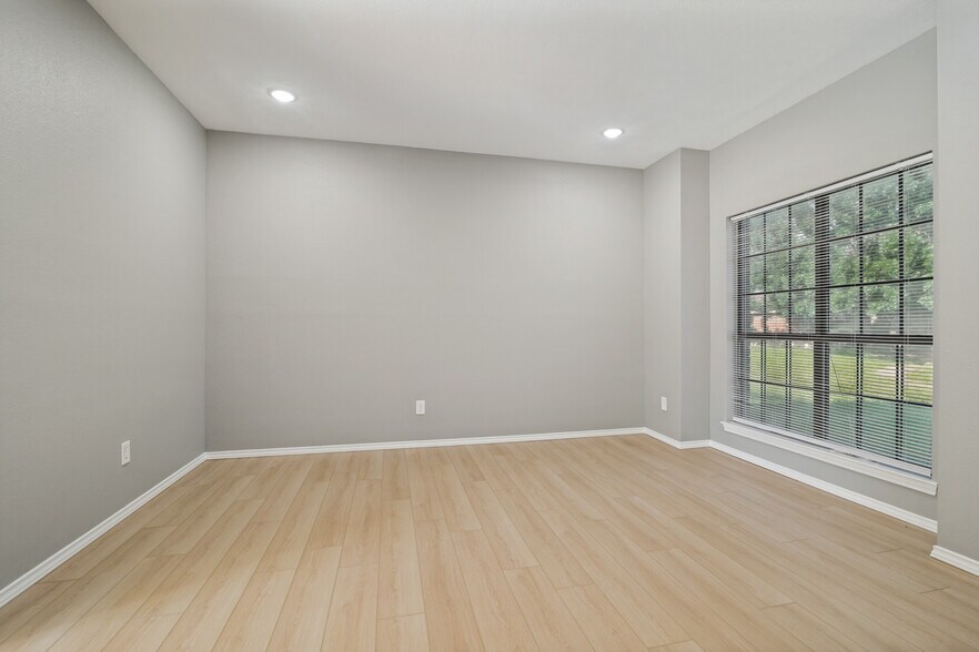 Living Room - 2700 Cornell Dr