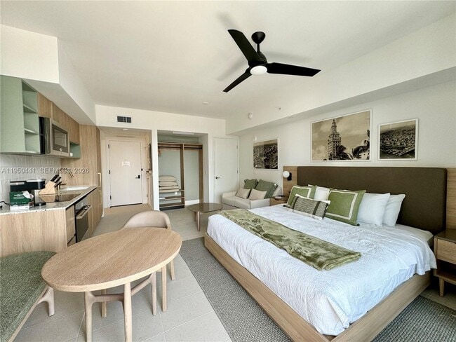 Building Photo - 159 NE 6th St