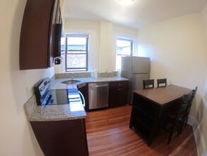 Building Photo - 1459 Beacon St