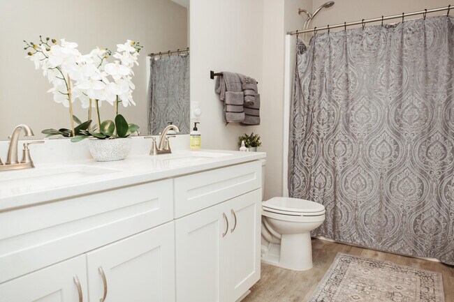 Building Photo - 105 Sago Palm Wy