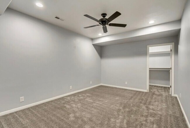 Building Photo - 498 Aspen Peak Dr