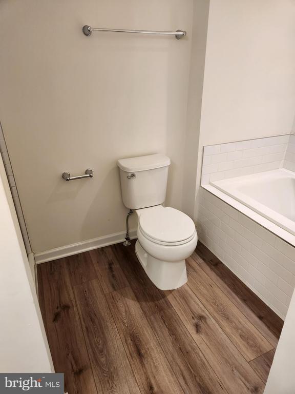 Building Photo - 24 Orch Grn Dr