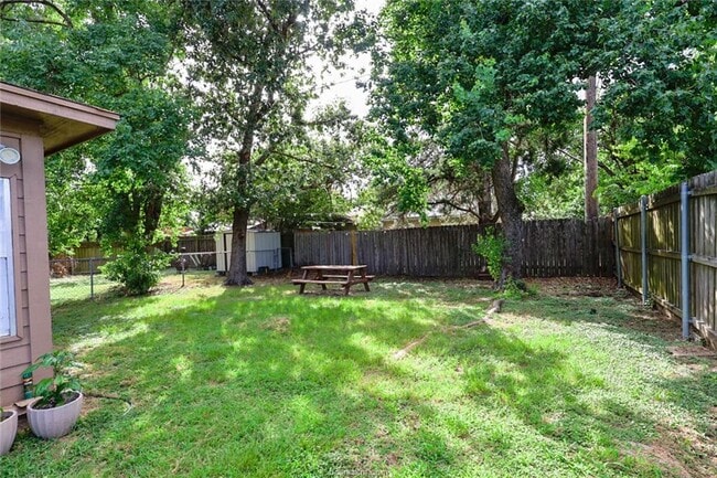 Building Photo - 619 San Benito Ct