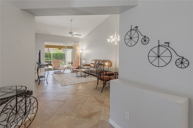 Building Photo - 5502 Greenwood Cir