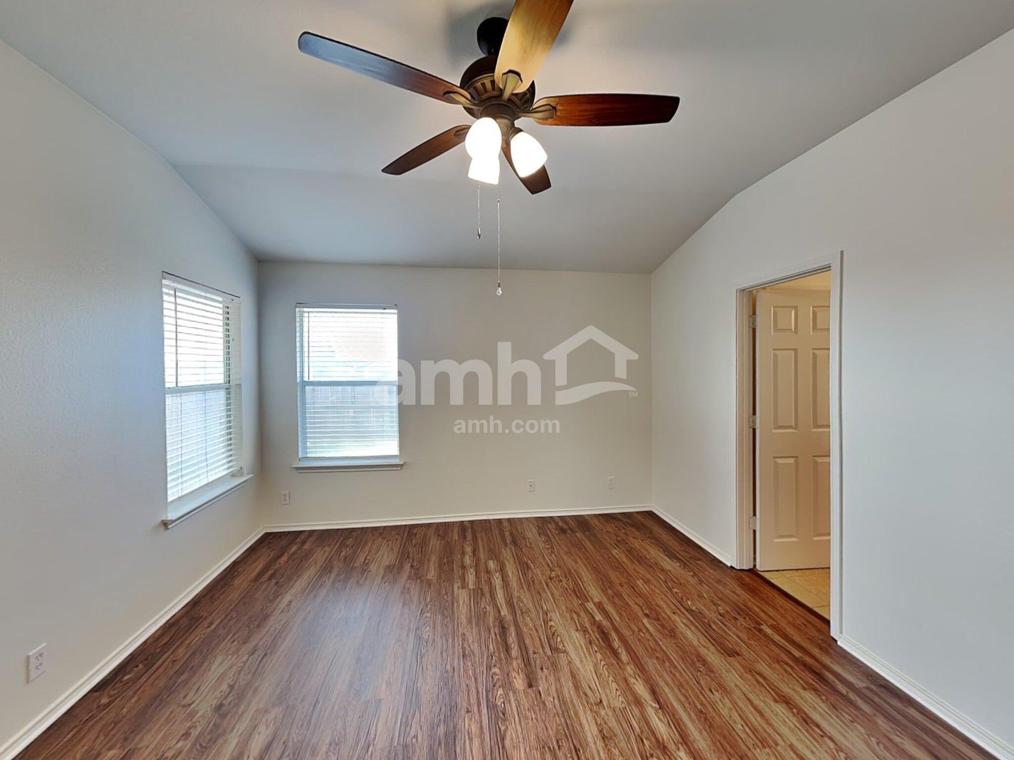 Building Photo - 6918 Shelbyville Ct