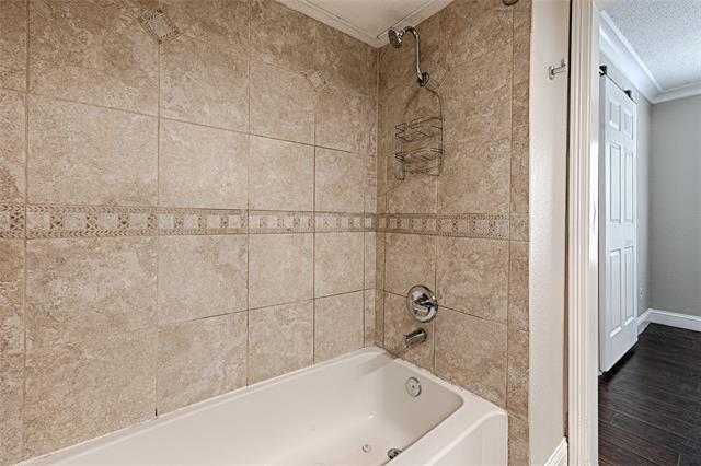 Building Photo - 2201 Wolf St