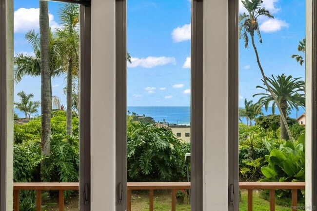 Building Photo - 701 N Granados Ave