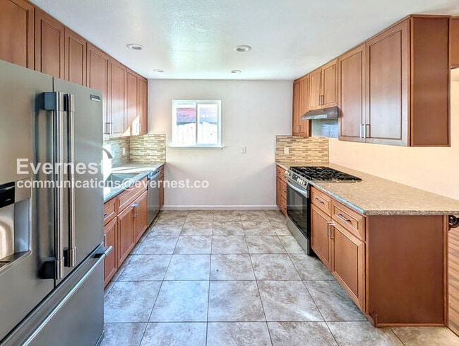 Building Photo - 14403 Tiburon Rd