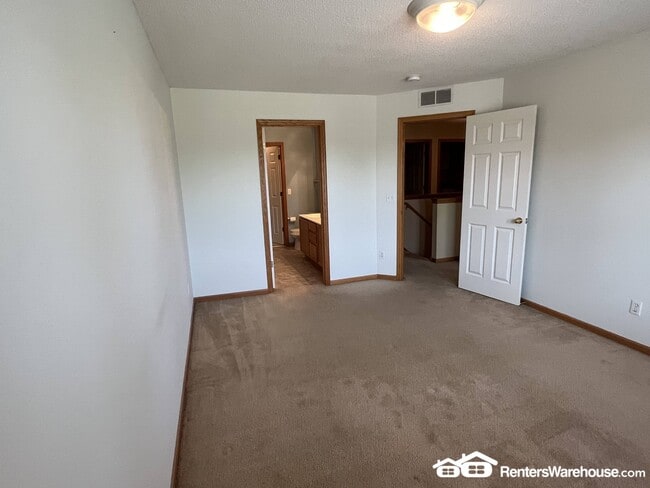 Building Photo - 17058 Embers Ave