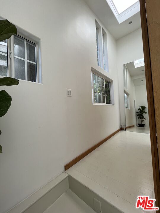 Building Photo - 631 Museum Dr