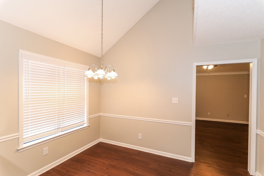 Building Photo - 5599 Annandale Dr